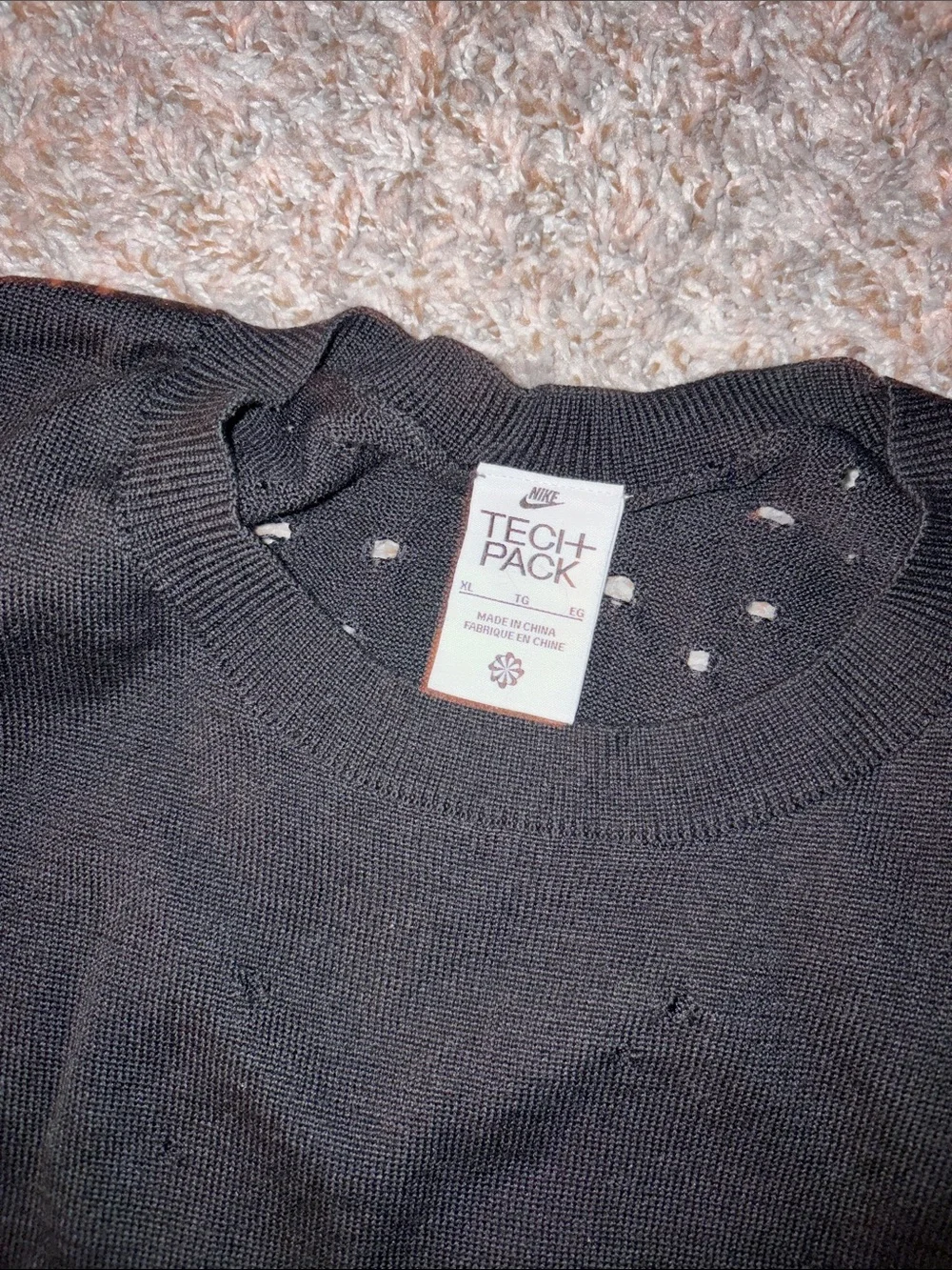 Nike Black Distressed Women's Crewneck Sweatshirt